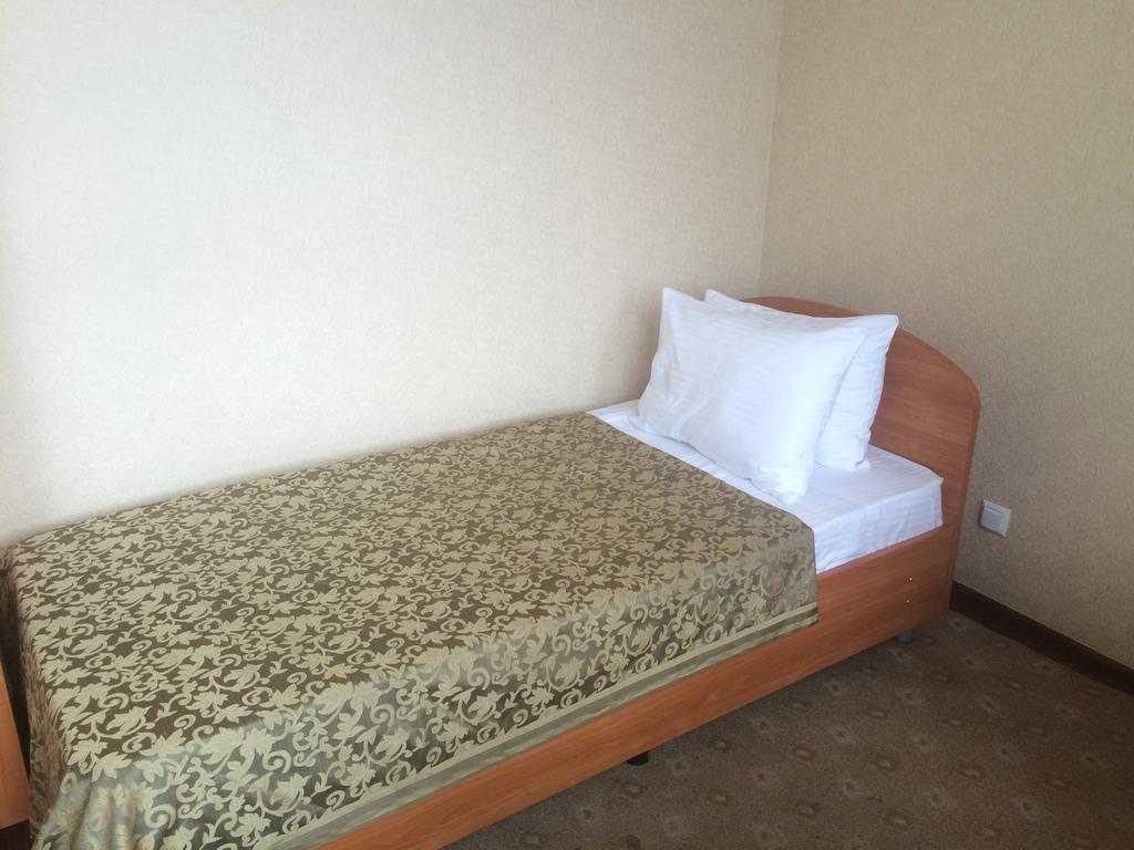 Volga Hotel 萨拉托夫 客房 照片